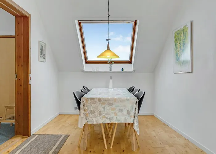 Two-bedroom In דירה